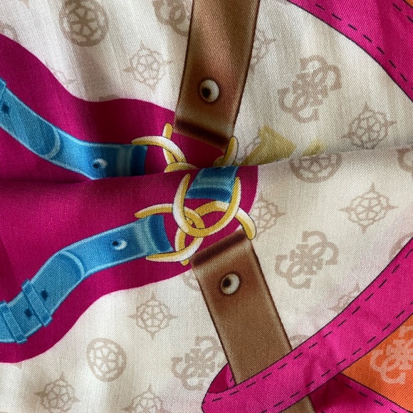 GUESS scarf with chain design orange pink - Picture 5 of 16